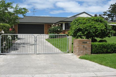Photo of property in 13 Tom Keven Way, Pukekohe, 2120