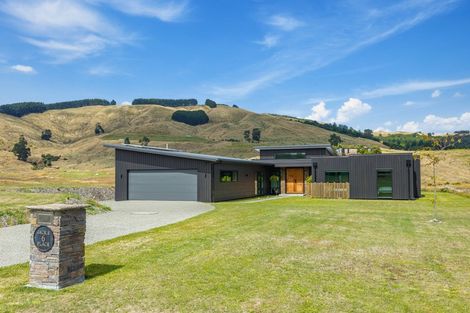 Photo of property in 6 The Fairways, Kinloch, Taupo, 3377