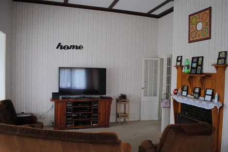 Photo of property in 130 Argyle Street, Hawera, 4610