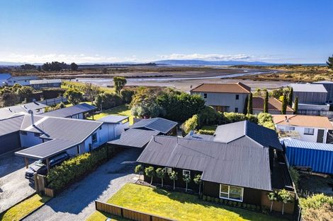 Photo of property in 4 Swindells Road, Waikuku Beach, 7473