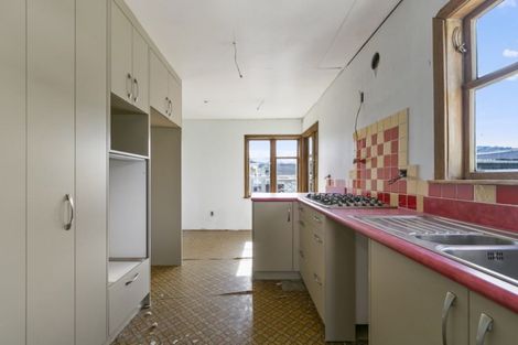 Photo of property in 5 Ngaio Street, Wainuiomata, Lower Hutt, 5014