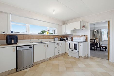 Photo of property in 32 Langley Avenue, Milson, Palmerston North, 4414