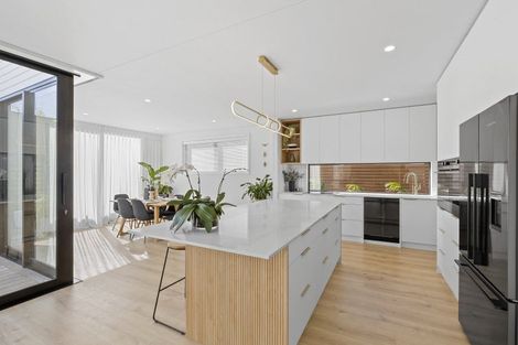 Photo of property in 6 Te Ara O Ngakeiha, Fitzroy, New Plymouth, 4312