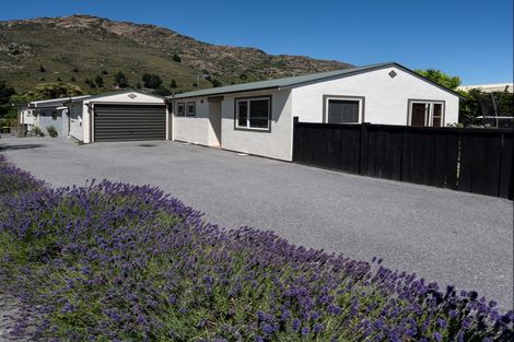 Photo of property in 40a Remarkables Crescent, Frankton, Queenstown, 9300