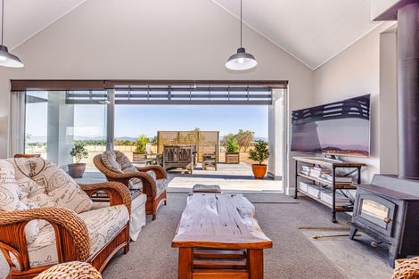 Photo of property in 104 White Rock Road, Martinborough, 5781