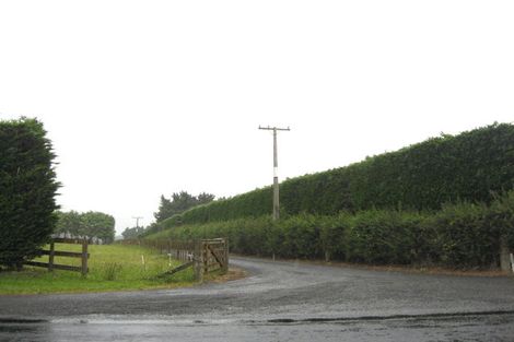 Photo of property in 224 Waihoehoe Road, Drury, 2577