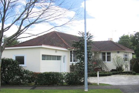 Photo of property in 28 Parkland Crescent, Terrace End, Palmerston North, 4410