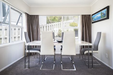 Photo of property in 65 Churton Drive, Churton Park, Wellington, 6037