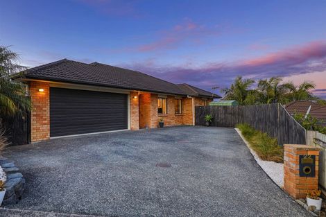 Photo of property in 22 Bradnor Meadows Drive, Swanson, Auckland, 0612