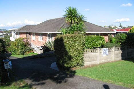 Photo of property in 2/361 East Coast Road, Mairangi Bay, Auckland, 0630