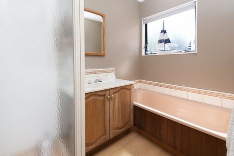 Photo of property in 8 Thurston Place, Bucklands Beach, Auckland, 2012