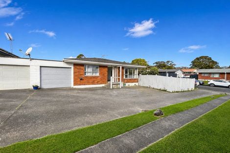 Photo of property in 1/10 Ballater Place, Highland Park, Auckland, 2010