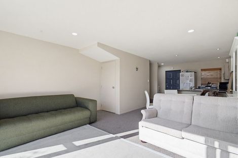 Photo of property in 42 Park Avenue, Papatoetoe, Auckland, 2025