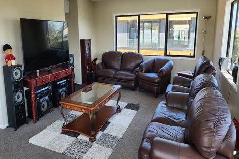 Photo of property in 2/29 May Street, Mount Maunganui, 3116