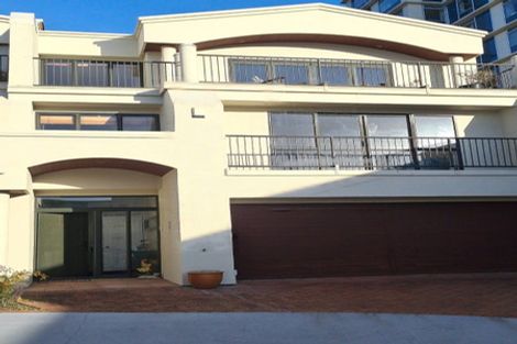 Photo of property in 7/22 Oriental Terrace, Oriental Bay, Wellington, 6011