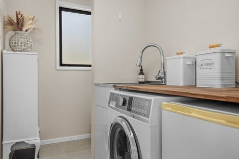 Photo of property in 6a Lanes Road, Bridge Hill, Alexandra, 9320