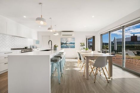 Photo of property in 14 Criffel Place, Luggate, Cromwell, 9383