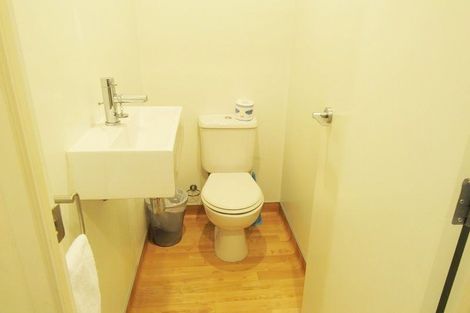 Photo of property in Empire Apartments, 1520/21 Whitaker Place, Grafton, Auckland, 1010