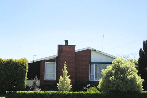 Photo of property in 55 Farquhars Road, Redwood, Christchurch, 8051
