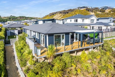 Photo of property in 156 Navigation Drive, Whitby, Porirua, 5024