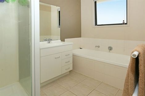 Photo of property in 23 Brittany Drive, Henderson, Auckland, 0612