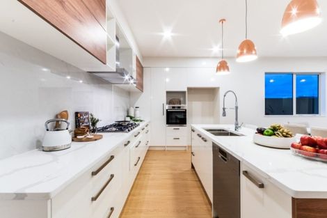 Photo of property in 25 Toanui Road, Hobsonville, Auckland, 0616