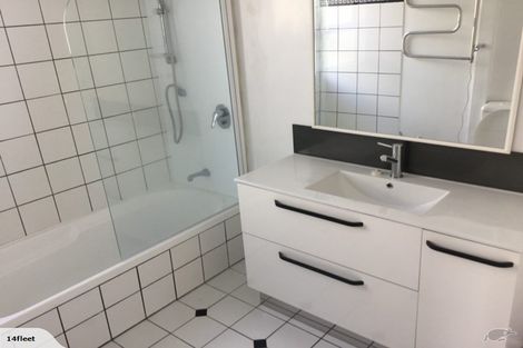 Photo of property in 60 Lathrope Road, Kumeu, 0892