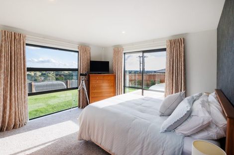 Photo of property in 156 Pacific Drive, Fitzherbert, Palmerston North, 4410