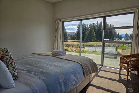 Photo of property in 8 Dwyer Place, Lake Tekapo, 7999