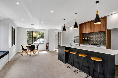 Photo of property in 8 Matau Lane, Ferndale, New Plymouth, 4310