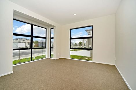 Photo of property in 7 Soaring Bird Drive, Takanini, 2112