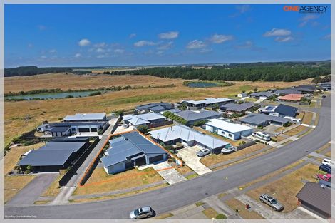 Photo of property in 10 Story Street, Foxton Beach, Foxton, 4815