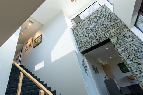 Photo of property in 10 Turnbull Crescent, Wanaka, 9305