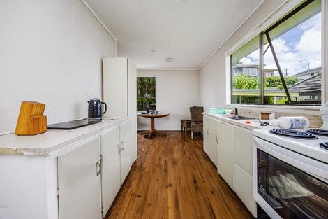 Photo of property in 2 Harrington Road, Henderson, Auckland, 0610