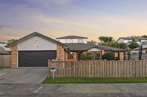 Photo of property in 24 Lomas Way, Albany, Auckland, 0632