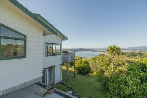 Photo of property in 99 Centennial Drive, Whitianga, 3510
