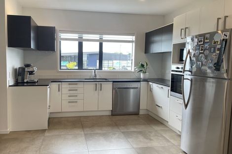 Photo of property in 16 Joshua Carder Drive, Hobsonville, Auckland, 0616