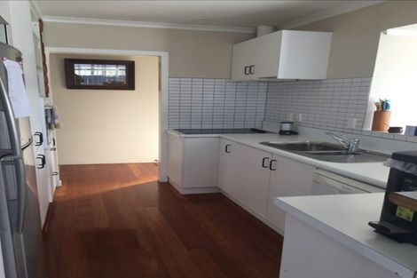 Photo of property in 8 Dover Road, St Andrews, Hamilton, 3200