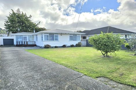 Photo of property in 5 Holyoake Crescent, Avalon, Lower Hutt, 5011