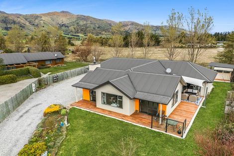 Photo of property in 35 Charles Court, Lake Hawea, Wanaka, 9382