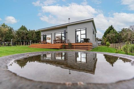 Photo of property in 21 Flyger Street, Kimbolton, 4774