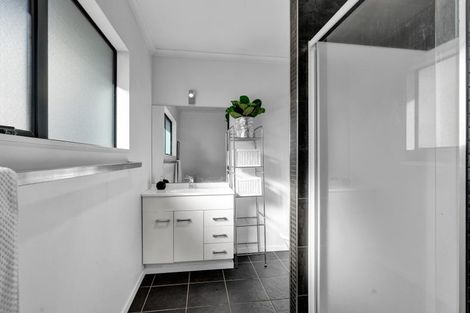 Photo of property in 76 Oranga Street, Westown, New Plymouth, 4310