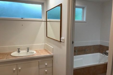 Photo of property in 2 Pine Hill Crescent, Browns Bay, Auckland, 0630