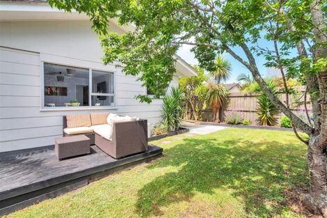 Photo of property in 1/6 Putney Place, Ranui, Auckland, 0612