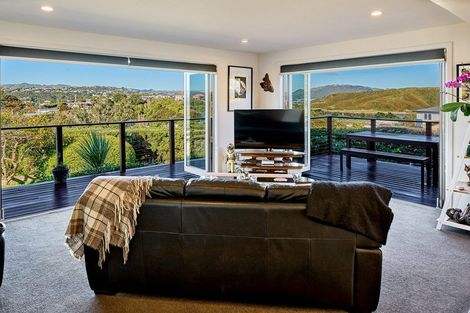 Photo of property in 92 Mana View Road, Paremata, Porirua, 5026