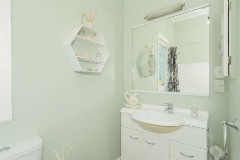 Photo of property in 5 Aranui Avenue, Waitarere Beach, Levin, 5510