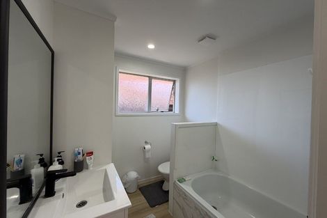 Photo of property in 2/3 Martin Road, Manurewa, Auckland, 2102