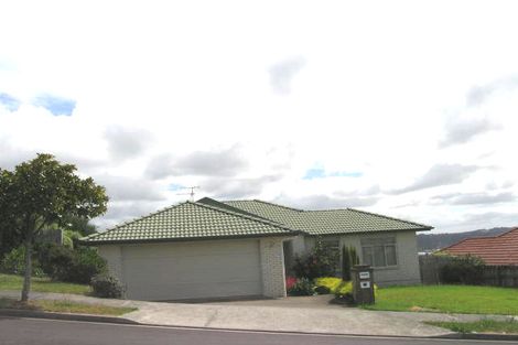 Photo of property in 7 Lorikeet Place, Unsworth Heights, Auckland, 0632