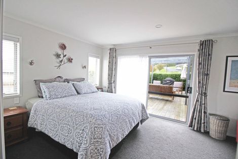 Photo of property in 27 Trauzer Place, Flagstaff, Hamilton, 3210