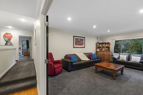 Photo of property in 322b Glenfield Road, Glenfield, Auckland, 0629